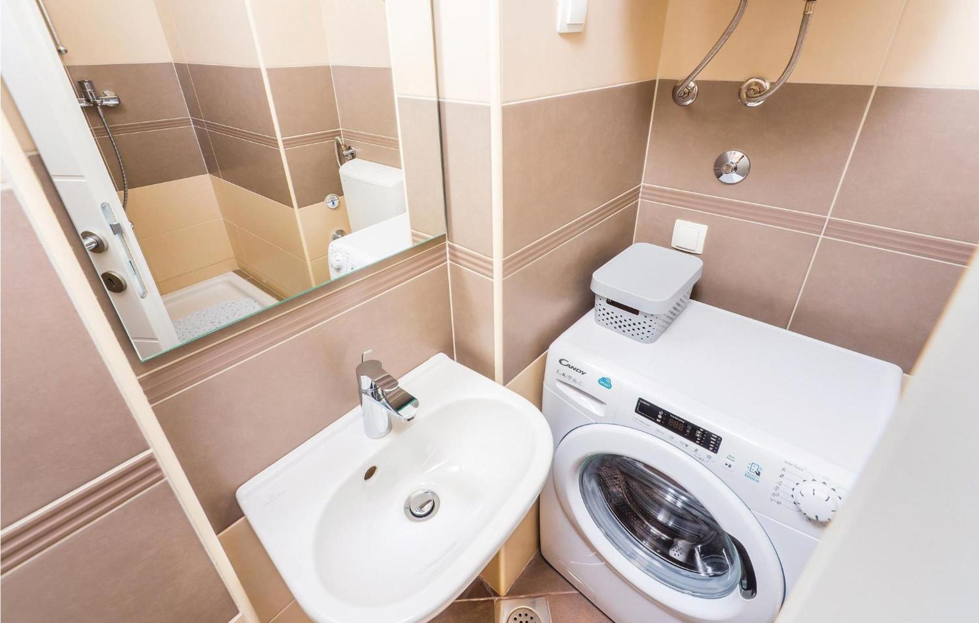 1 Bedroom Gorgeous Apartment In Опатия Екстериор снимка