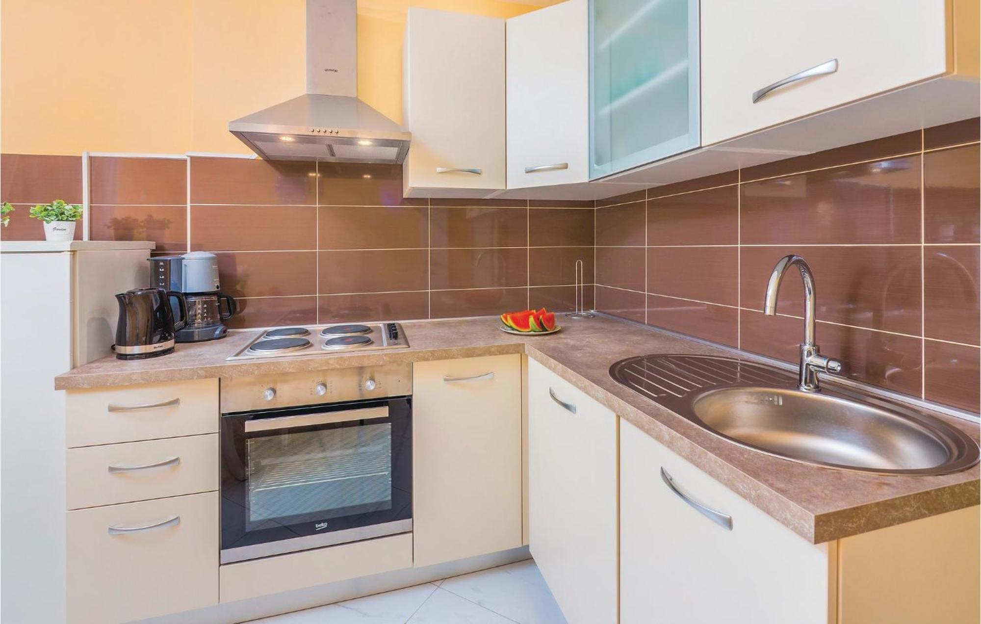 1 Bedroom Gorgeous Apartment In Опатия Екстериор снимка