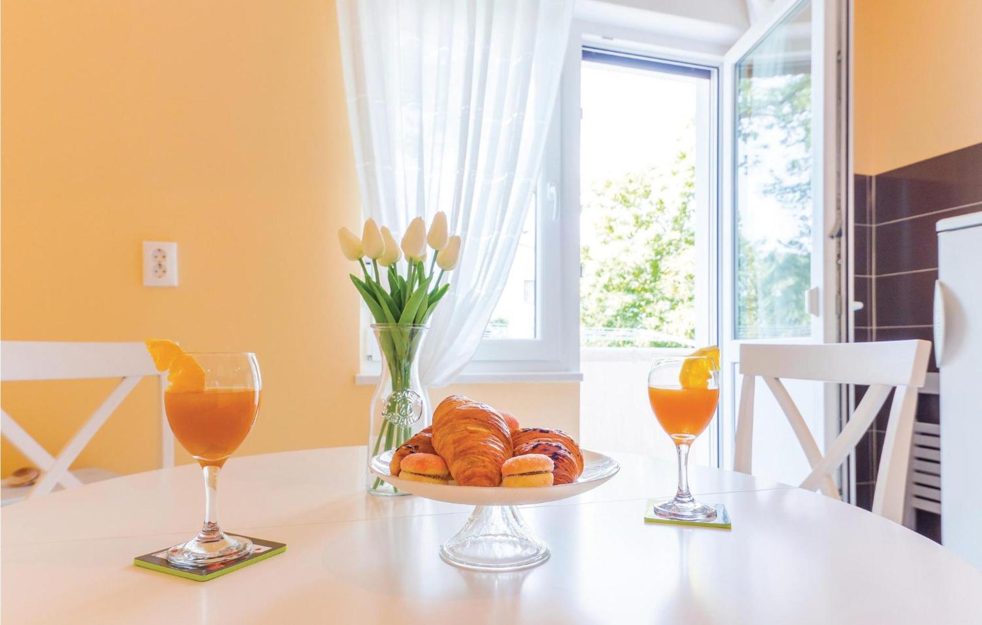 1 Bedroom Gorgeous Apartment In Опатия Екстериор снимка